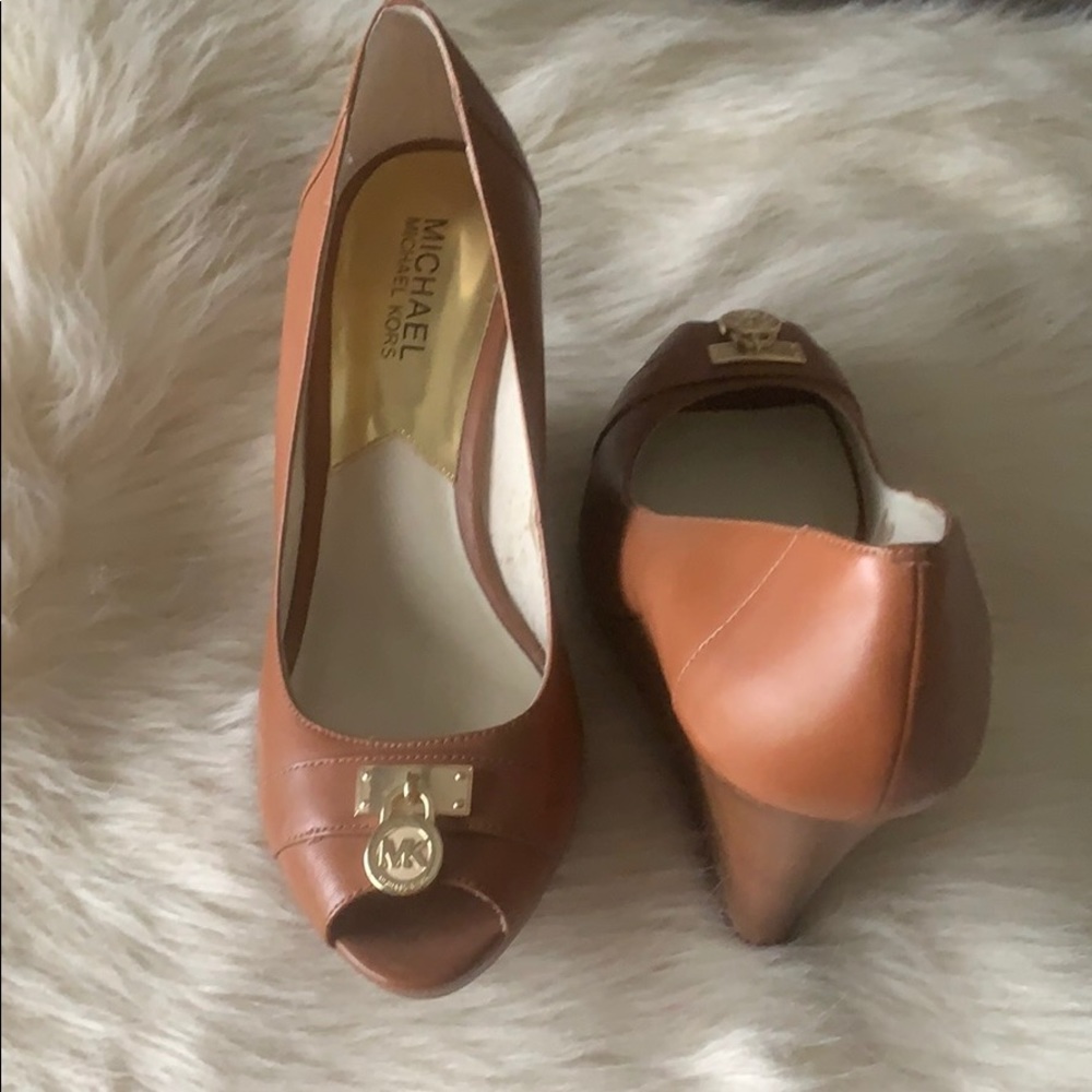 Michael Kors wedge shoes 8.5